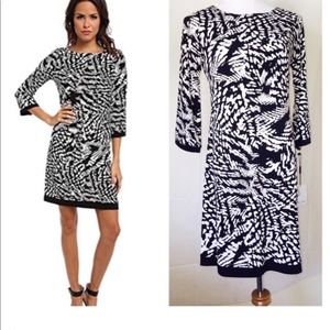 Calvin Klein Beautiful long sleeve print dress